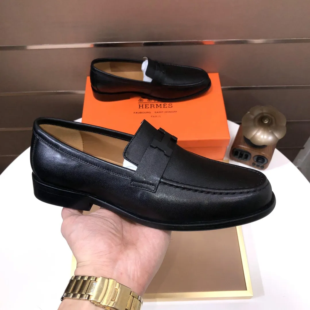 Men's shoes💰460💰[HERMES] (sheepskin lining)🍀Italian top luxury🍀He does not pursue novel styles and gorgeous colors, but attracts the favor of successful men with his flawless, elegant and classic style. Formal leather shoes This very comfortable, simple and stable style allows you to easily match any style! The pattern is absolutely 1:1 refined from the original case, and we strive for excellence in materials, imported cowhide + sheepskin lining💪💪💪extraordinary texture👍! .Black Brown Size: 38-45 (45 customized)